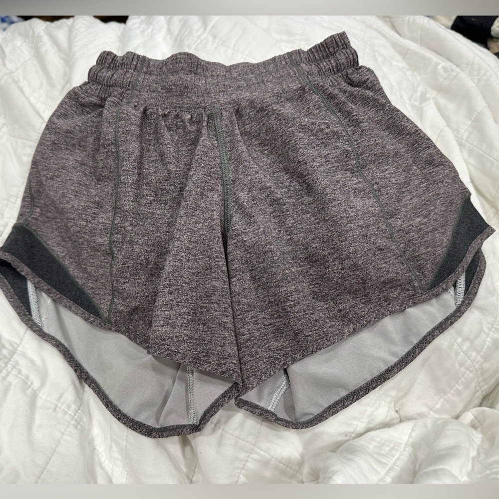 Lululemon hotty hot LR shorts